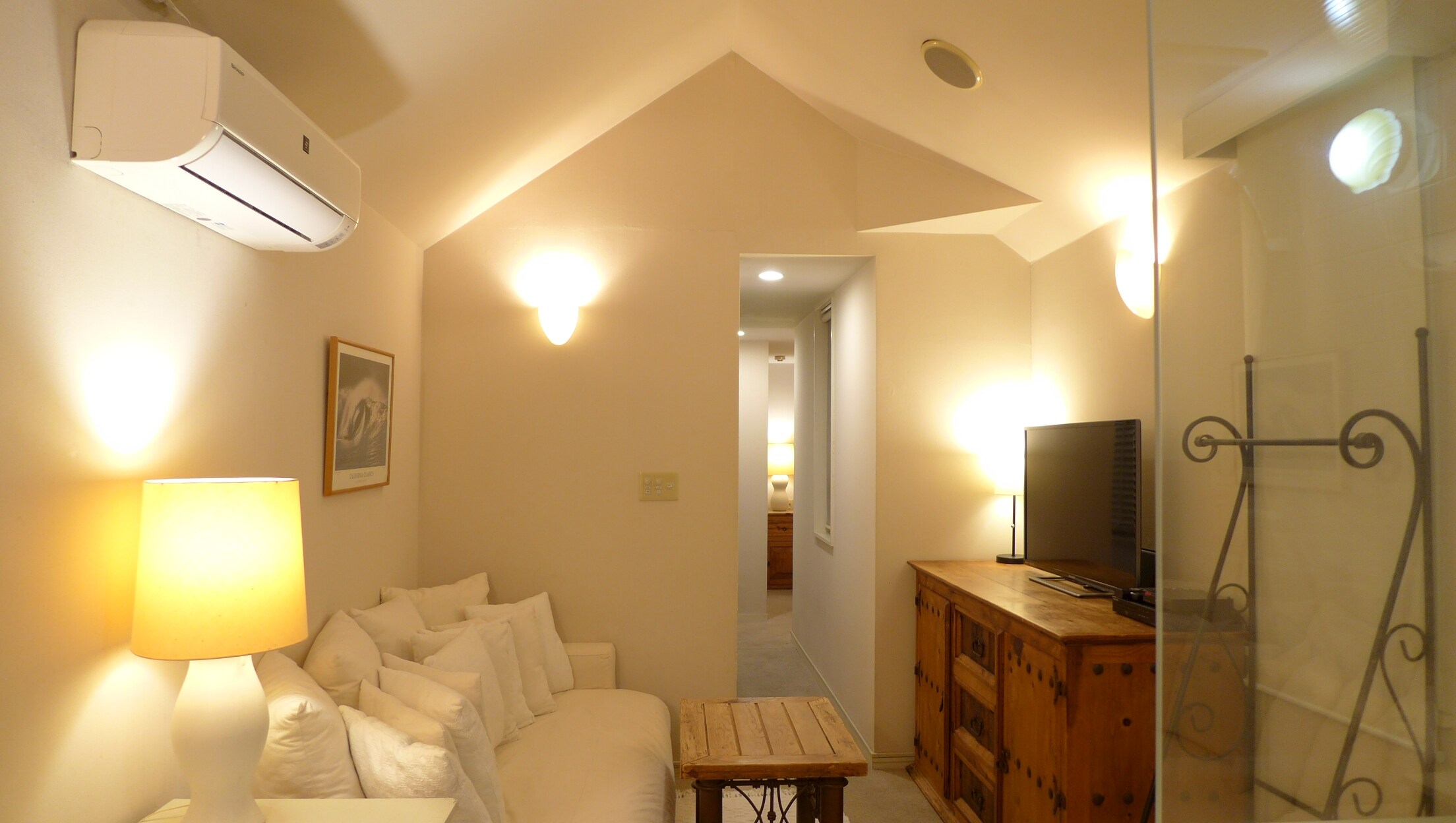 Room 205. (Evening view)