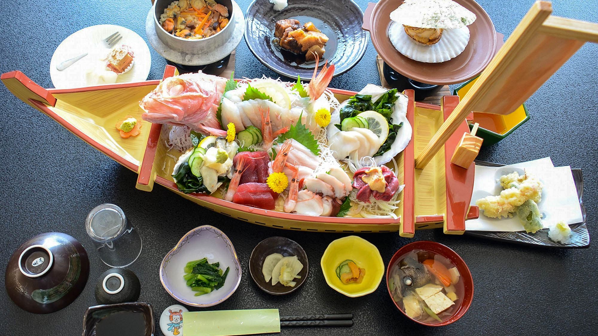 ・船盛プラン　気仙沼港に水揚げされた旬な魚介類を存分に味わえるプランです