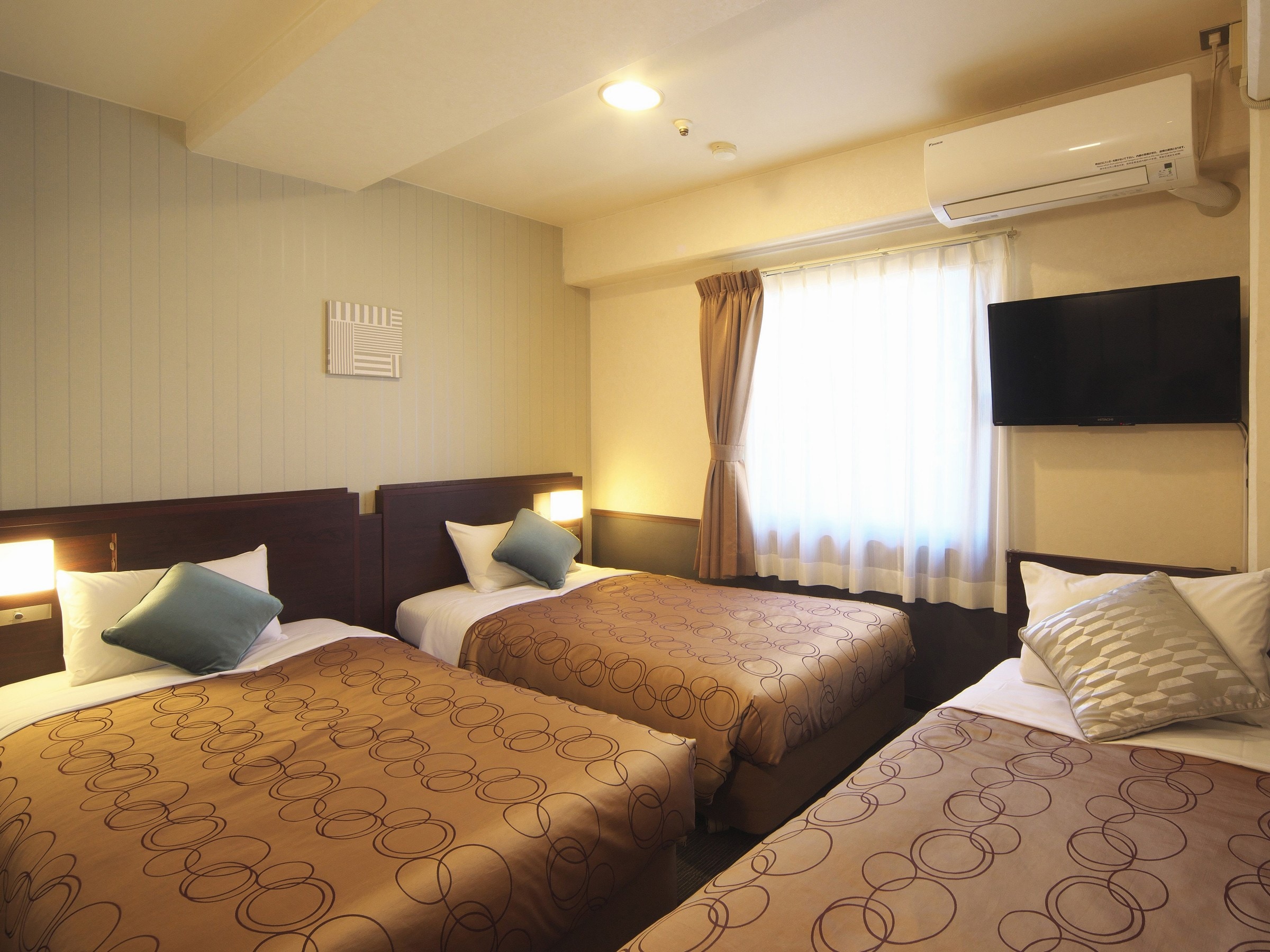 [Rooms: Triple 100'200cm2+EX 80cm200cm)/16㎡]