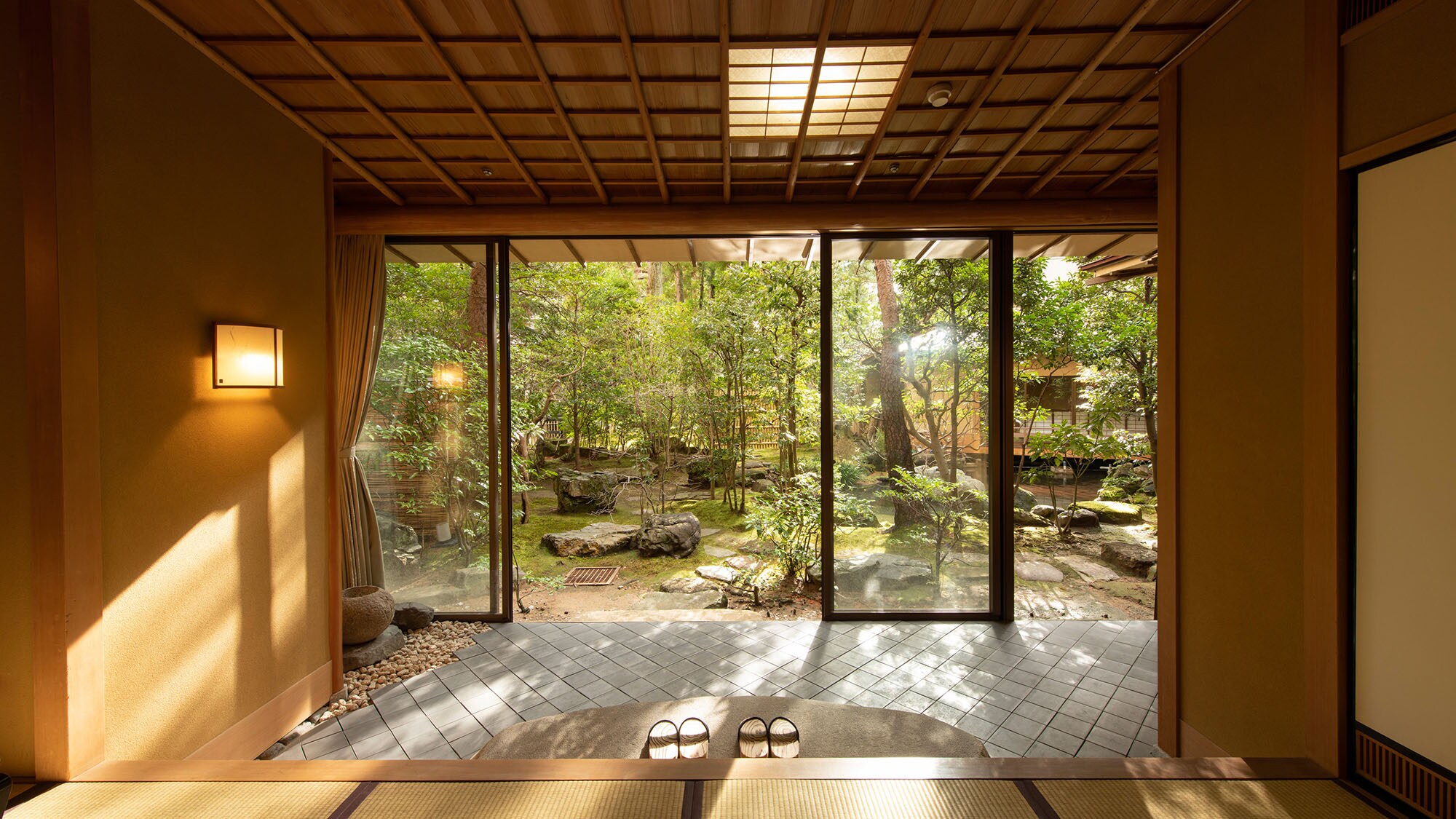 [Horai Room: Premium Japanese-style room with two rooms] You can access the garden directly from your room.