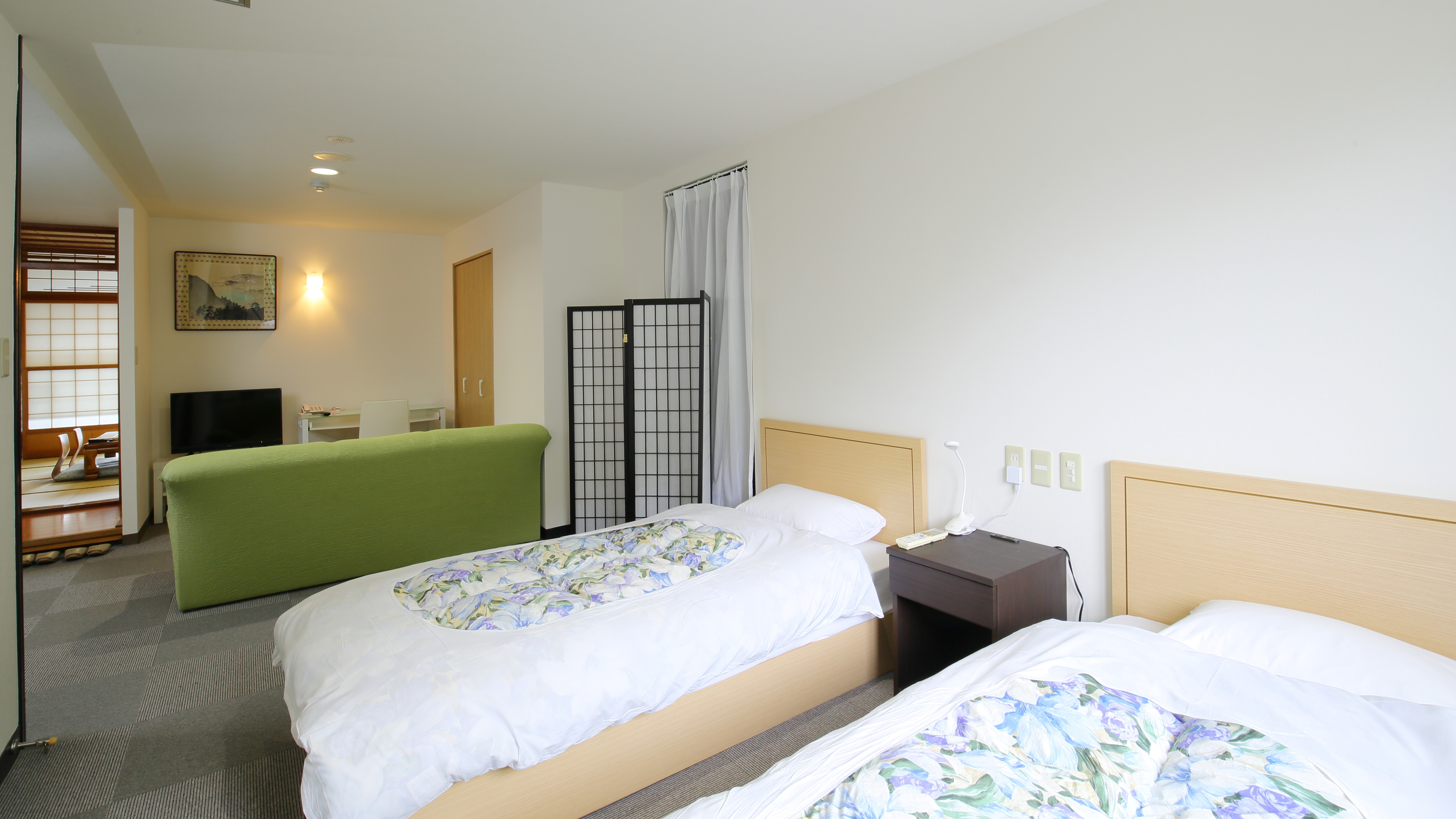 [Guest Rooms] Japanese-Western style rooms