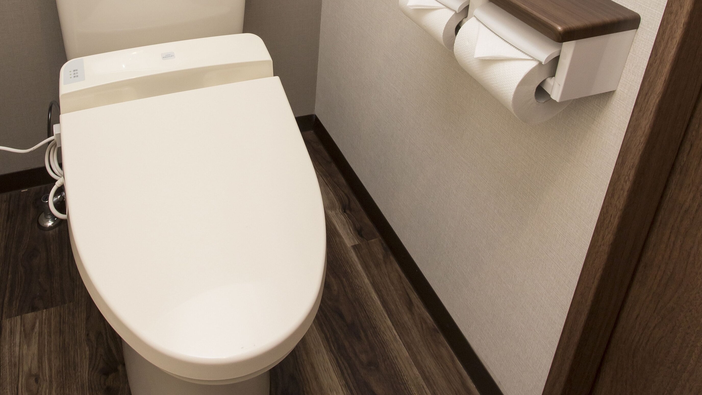 [Guest room] Guest room toilet with warm water washing toilet seat