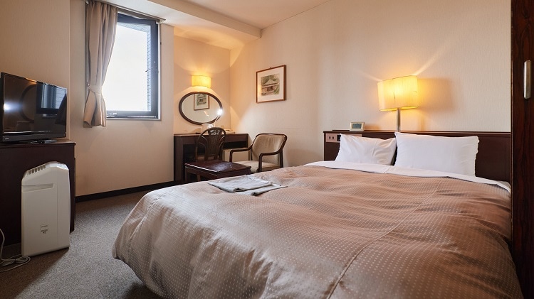 room1.jpg
