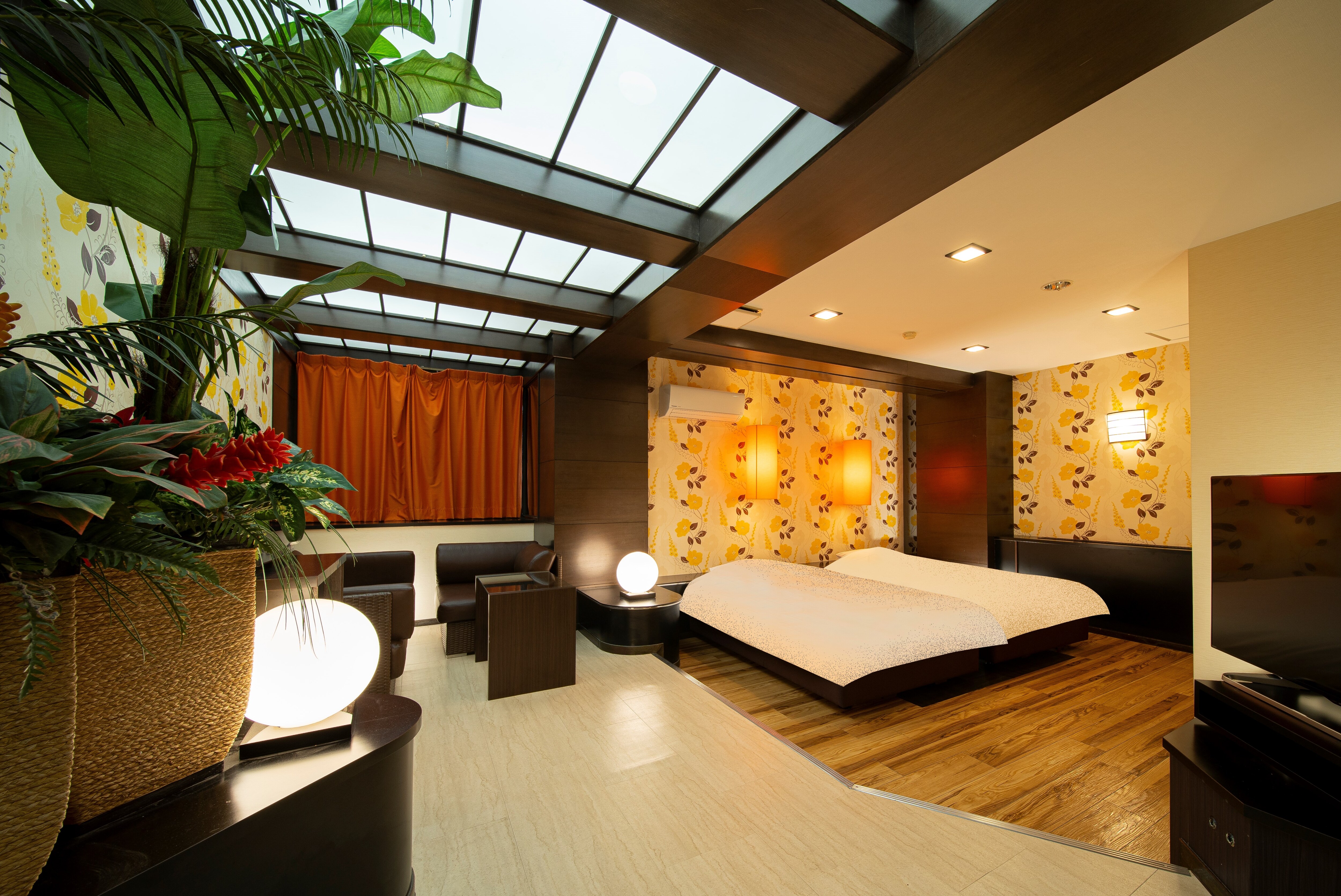[Non-smoking] Twin Designer Room ★Bed width 120cm x 2