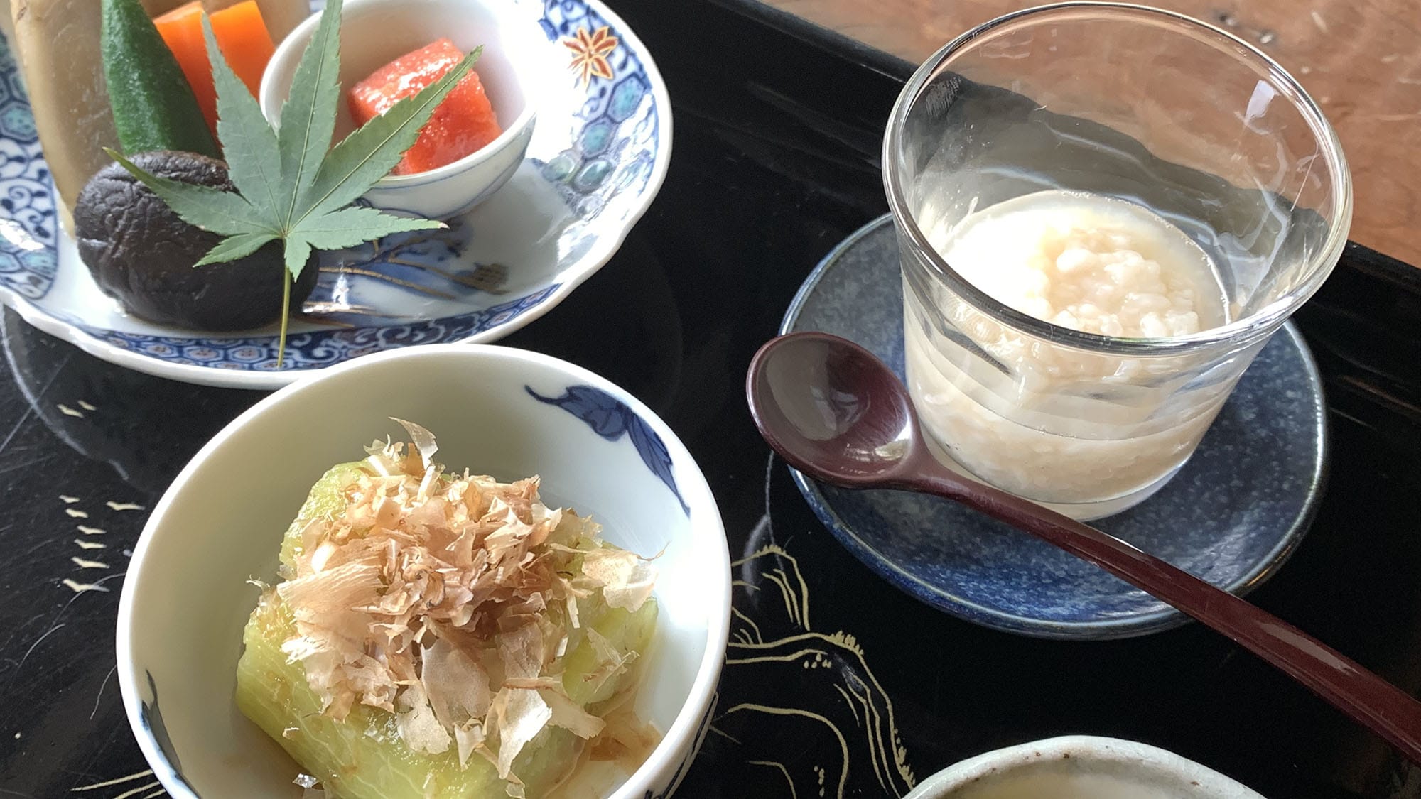 Bữa sáng trên đường Bông, thơm mùi bia