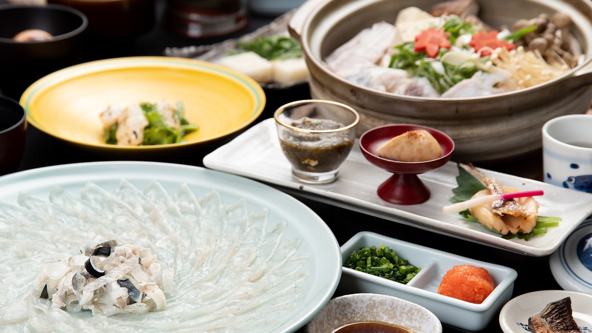 *【夕食一例：ふくフルコース】ふく刺し（大皿）、ふく唐揚げ、ふく雑炊など贅沢な会席です♪