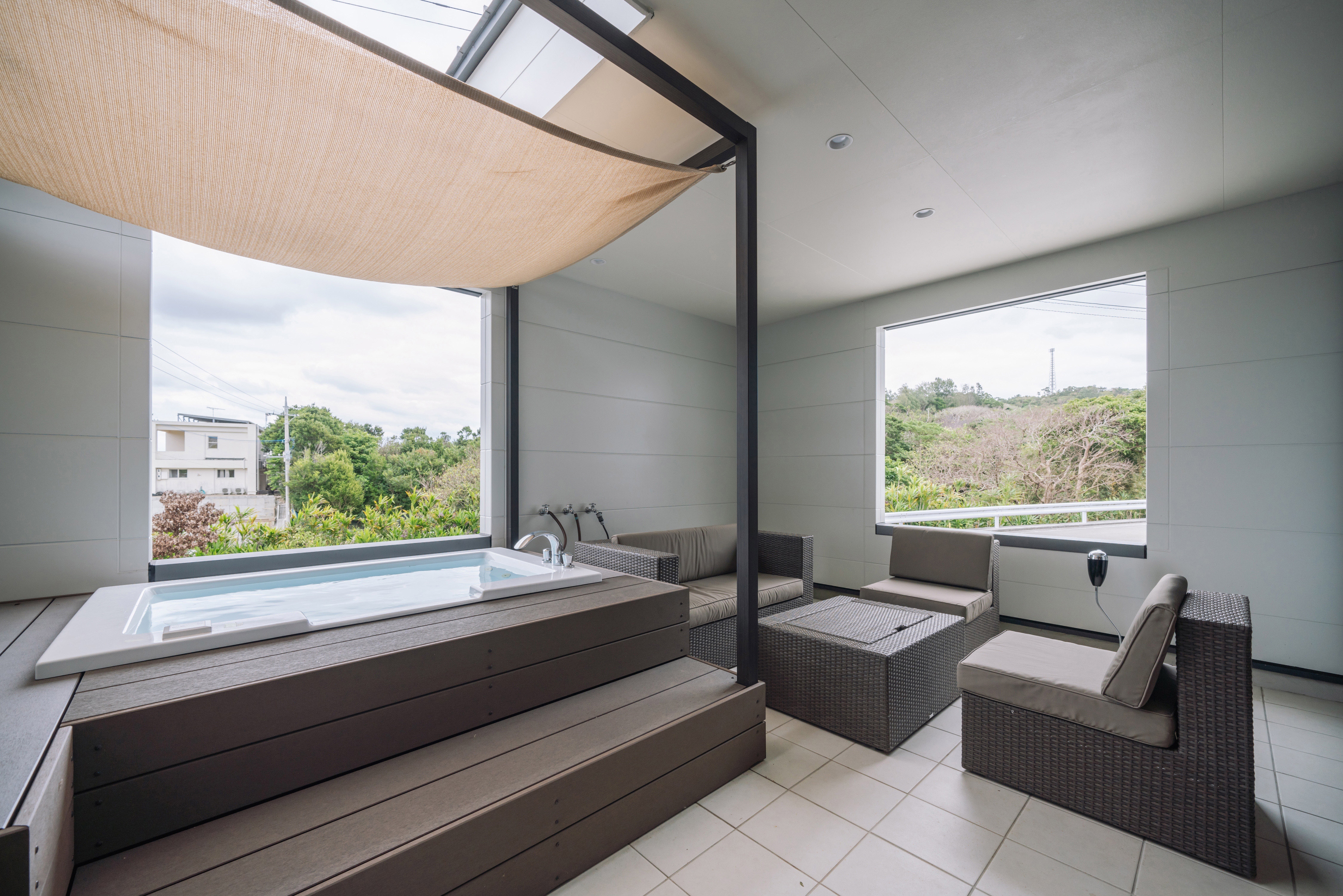 Terrace & Jacuzzi