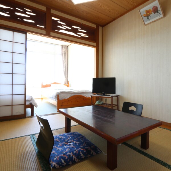 ■Japanese-Western style room Japanese style room