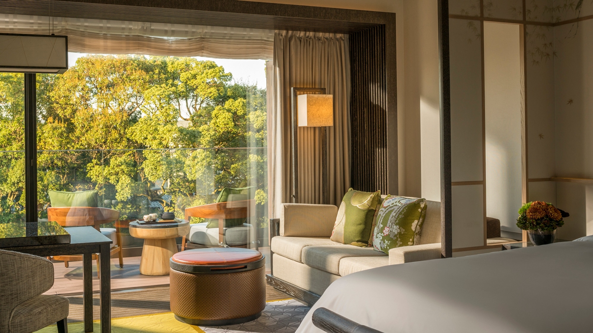 FourSeasonsRoom