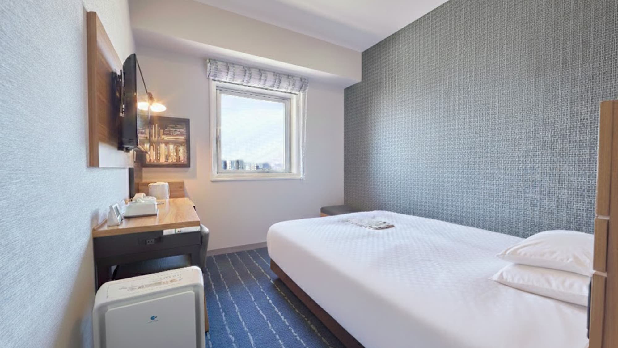 ■单人间：15.3平方米，配备一张140厘米×195厘米（席梦思）床。