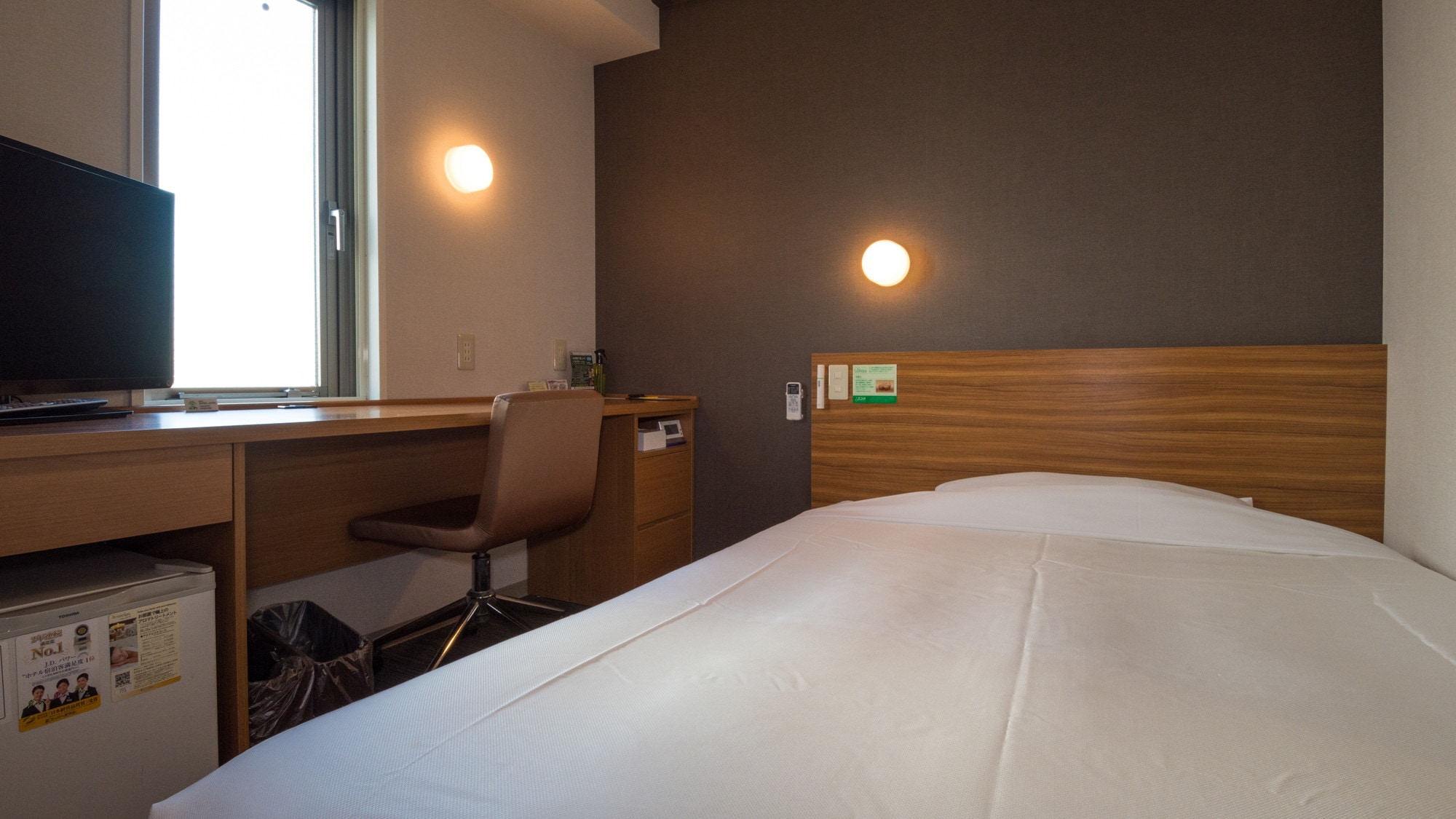 150厘米宽的床和硬度适中的床垫可确保您一夜安眠。