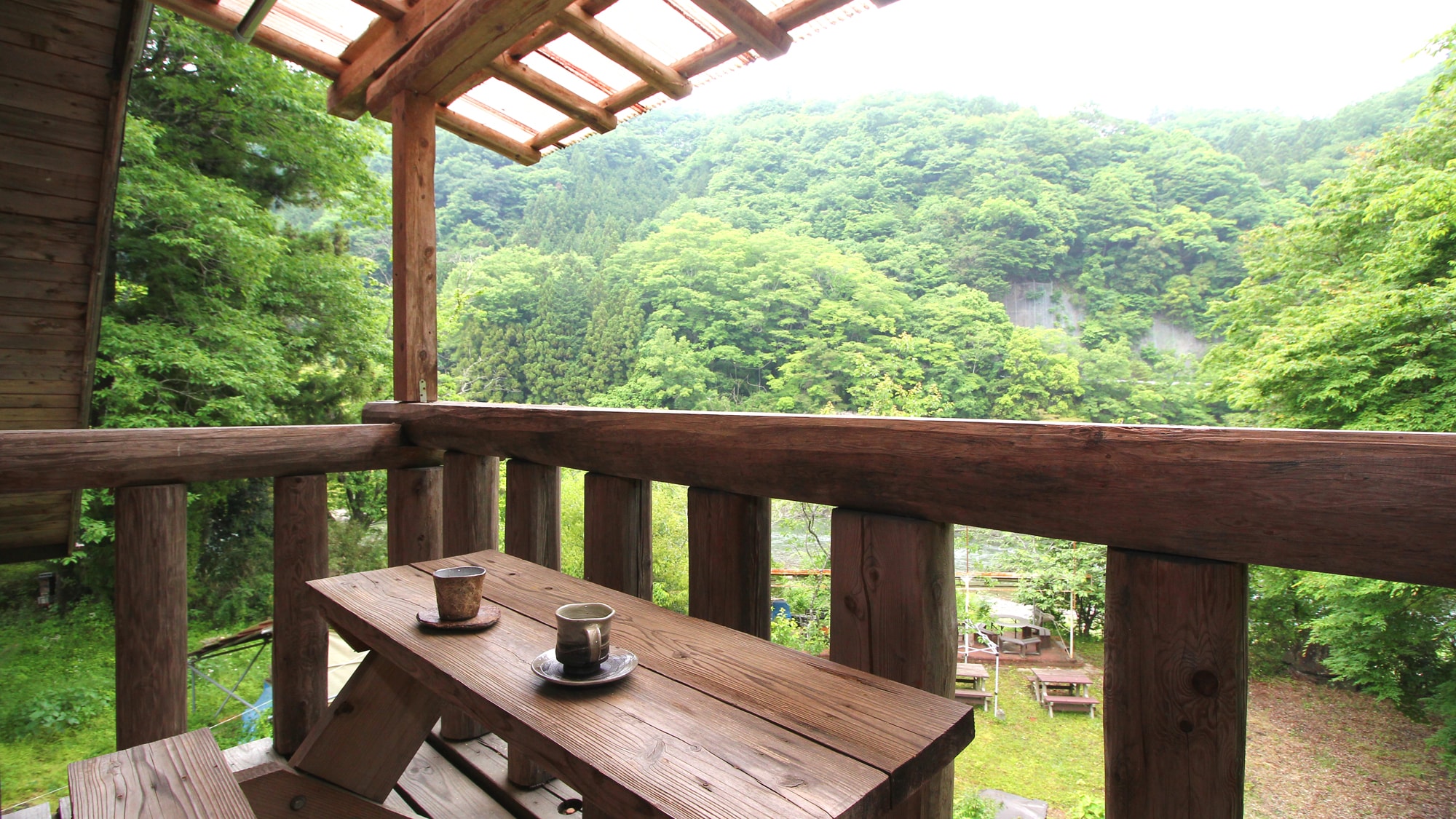 #You can enjoy the view of nature from the triple terrace.