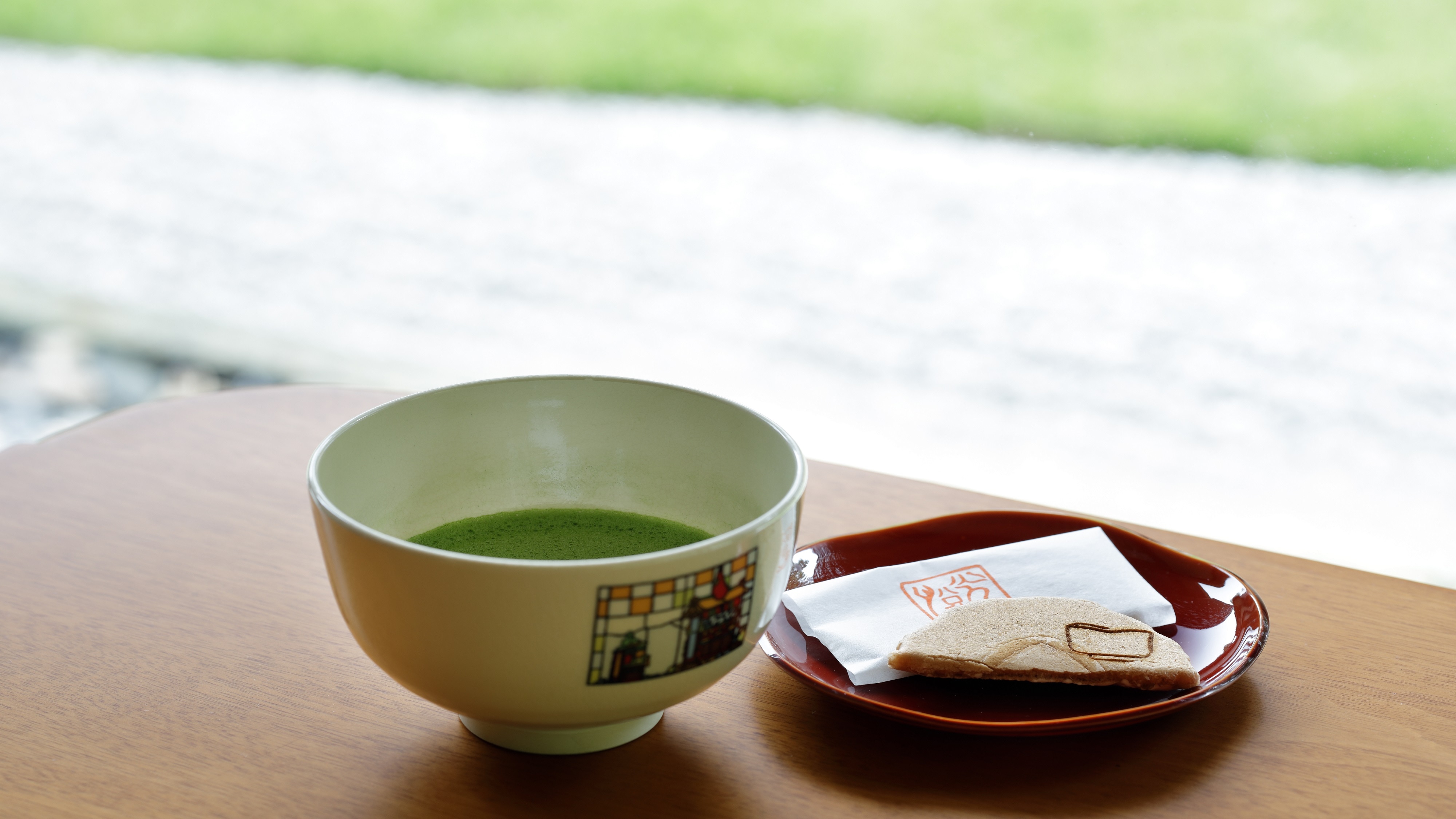 Sukiya style annex "Kasuien" tea service