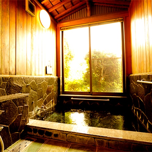 [Onsen] There are 2 hot springs in the building that can be reserved for private use.