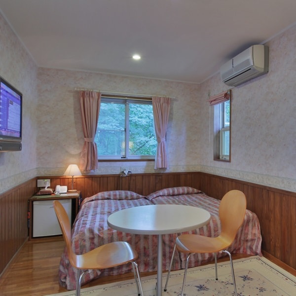 [203/Tipe Standar] Kamar mandi terbuka pribadi bergaya Barat yang luas di teras. Pemandangannya menakjubkan dan Anda dapat menikmati udara malam yang sejuk di teras.