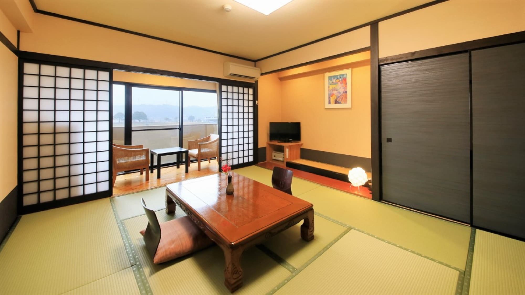 [Japanese-style room 10 tatami mats]
