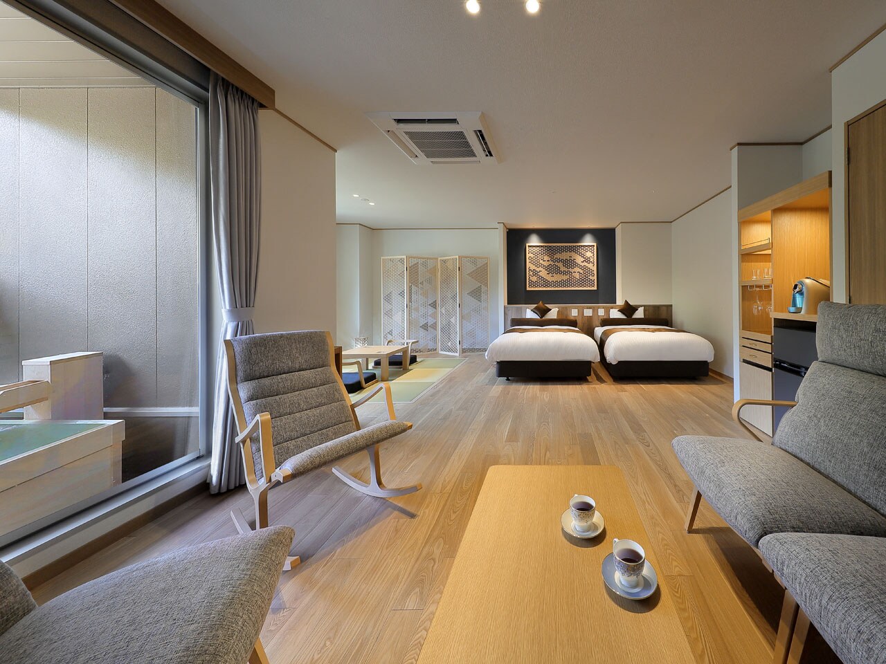 304 with open-air cypress bath (3rd floor)