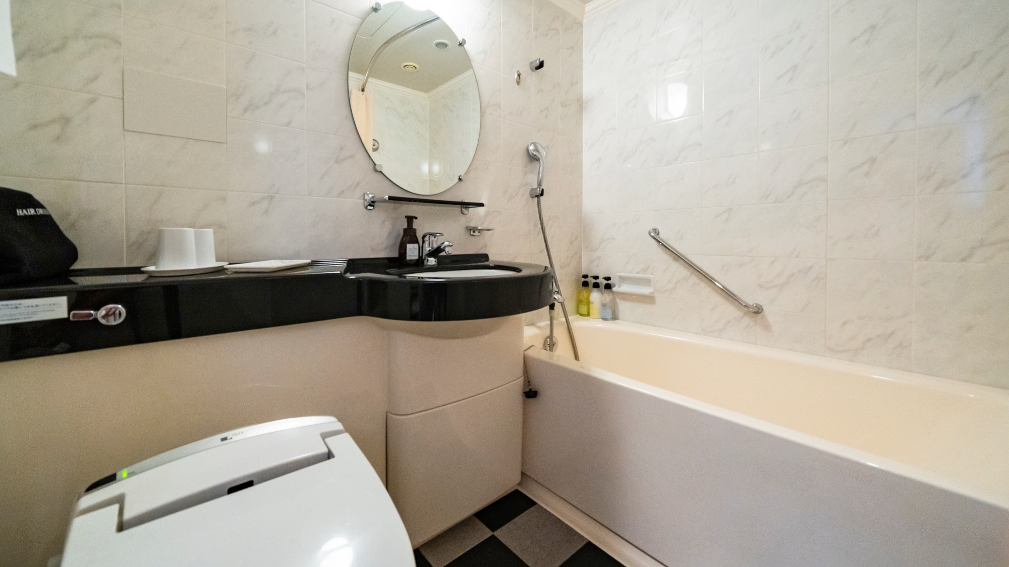 ห้องเตียงแฝดขนาดกลาง [ห้ามสูบบุหรี่] ห้องน้ำ