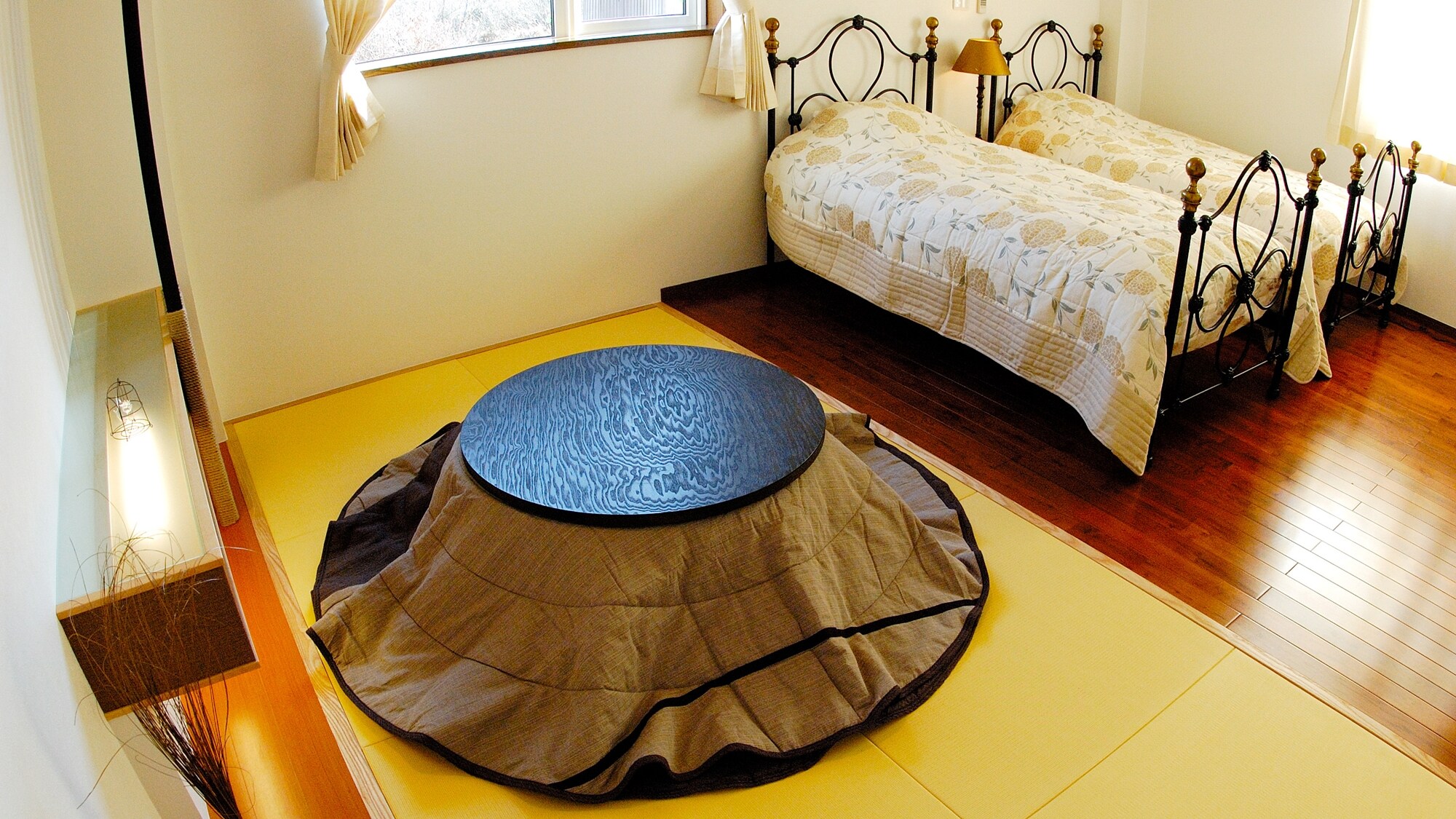 *[Omakase Japanese-Western style room 30-34㎡ (example)] The tatami space where you can stretch your legs and relax is popular♪
