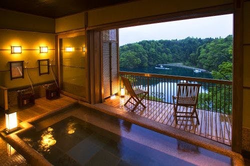 ■ Tsuruage kakurei -Kuon- ■ (Japanese-style room 10 tatami mats + balcony)
