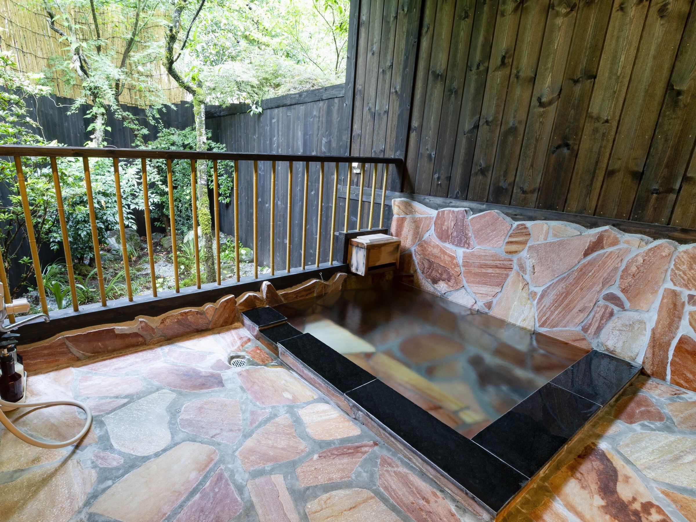 Higo Suite Guest Room Open-air Bath [Chrysanthemum / Tsubaki]