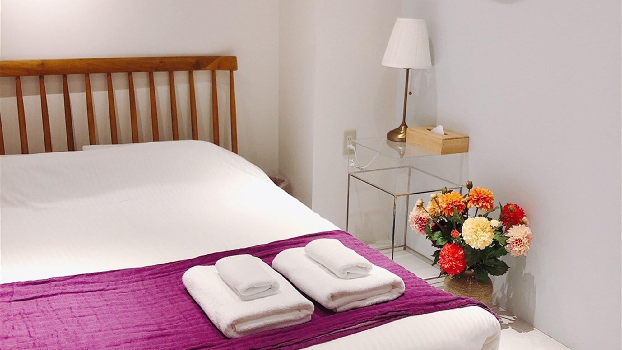 [HiSA-i] This is a private room with a double bed. Maximum capacity is 2 people