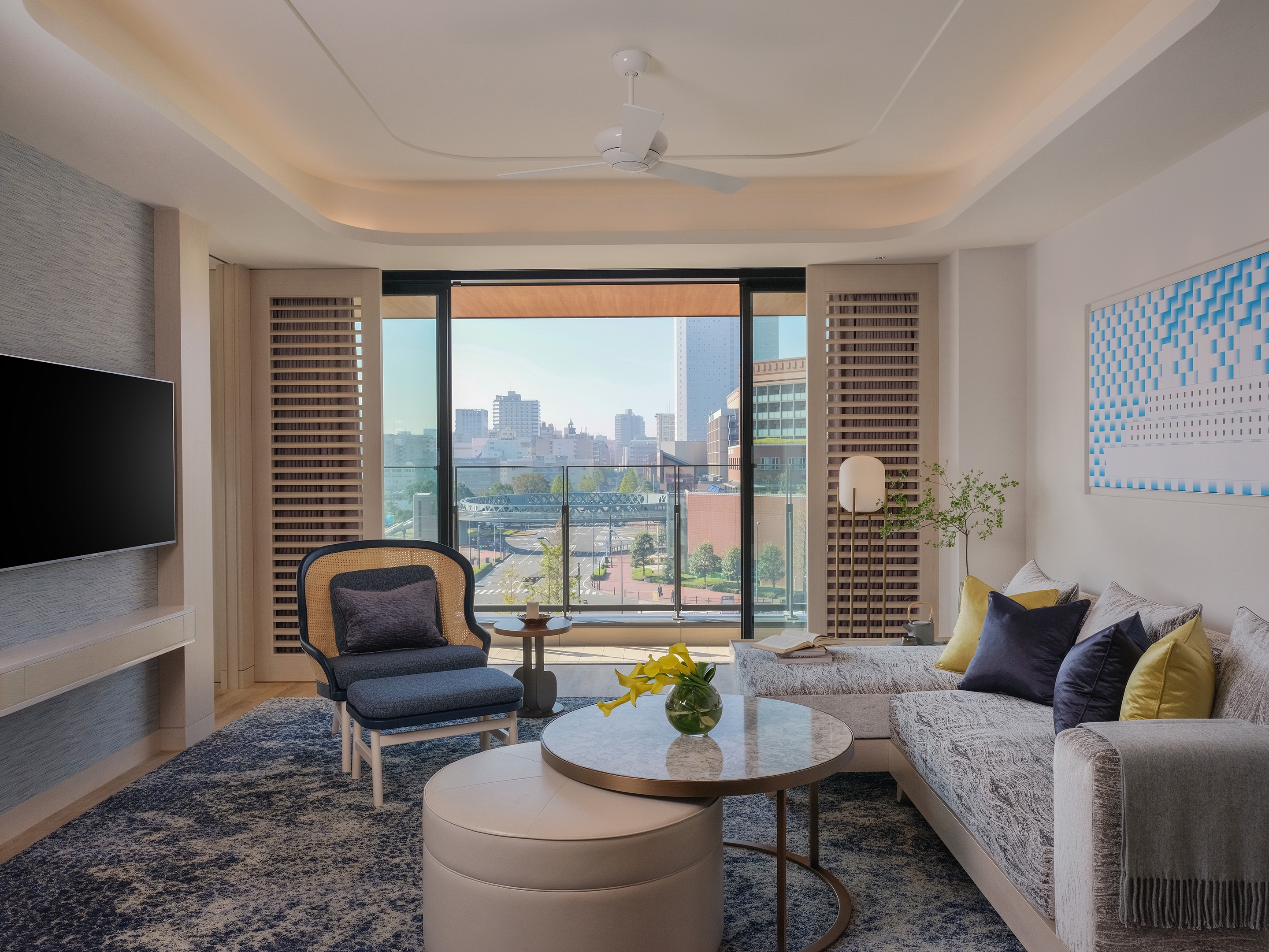 1 Bed Suite Club Access Living Room