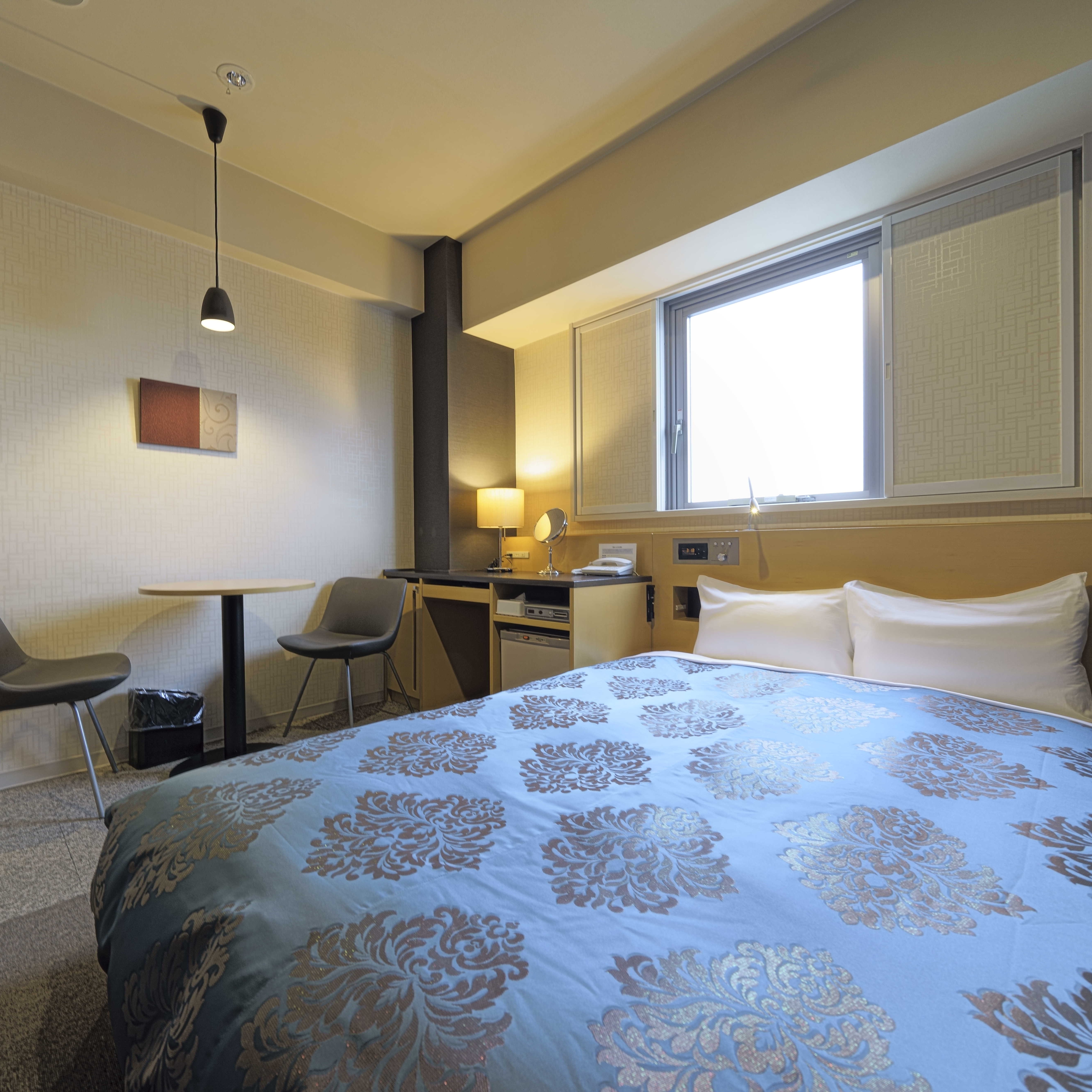 Kamar Double (lebar tempat tidur 1400 mm)