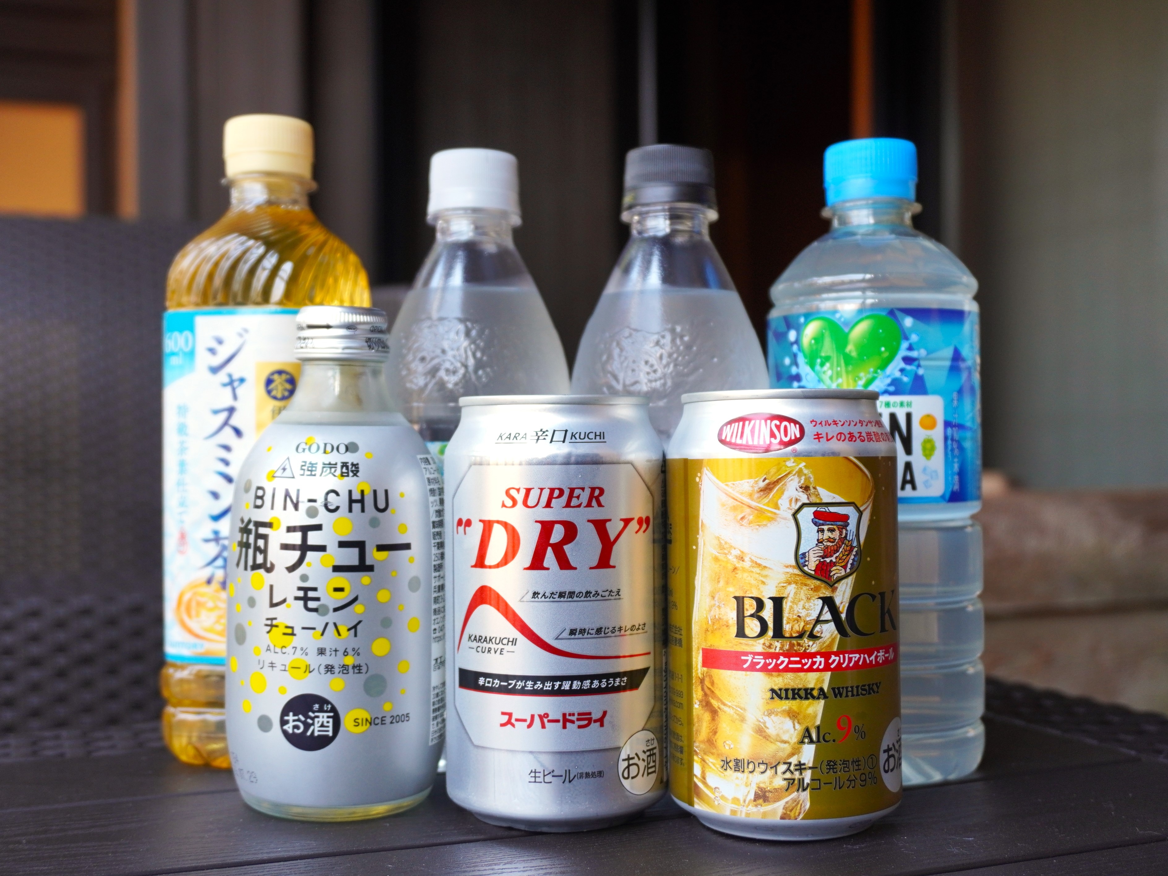 At Kangetsu-tei, we offer a variety of free drinks.