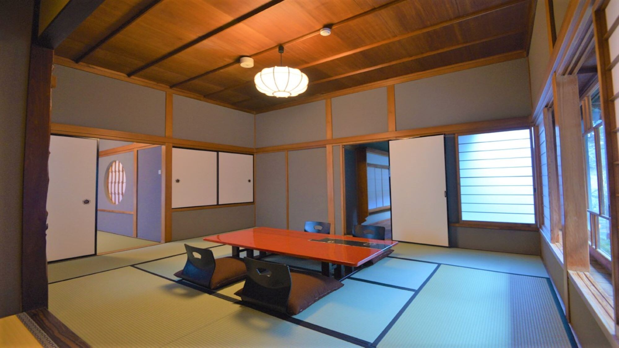 2nd floor [Registered tangible cultural property, with hot spring cypress bath] Old building, 2 beds, Kosanmisou