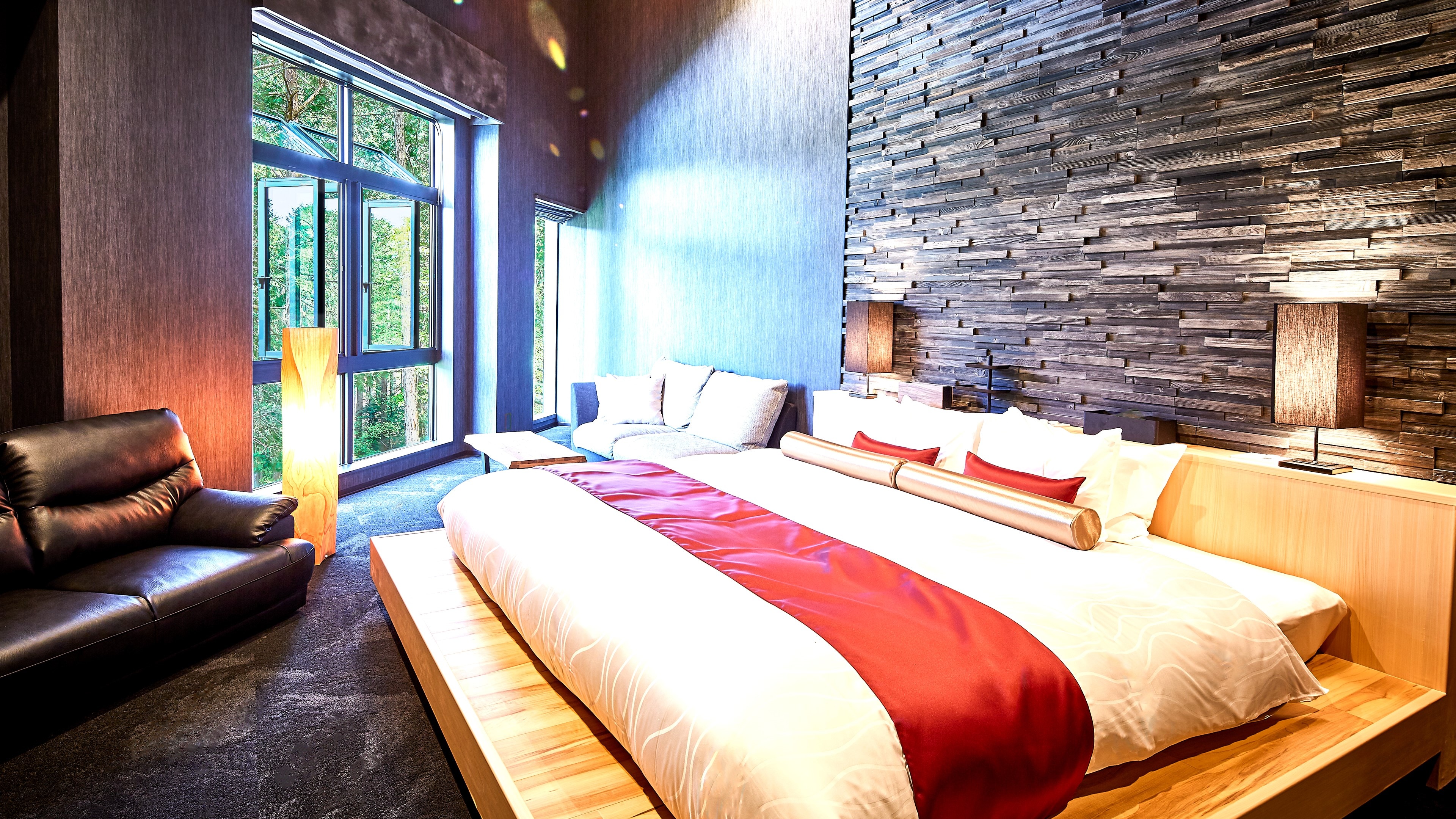 [King Double] Tempat tidurnya adalah ukuran king double Simmons, lebar 200cm.