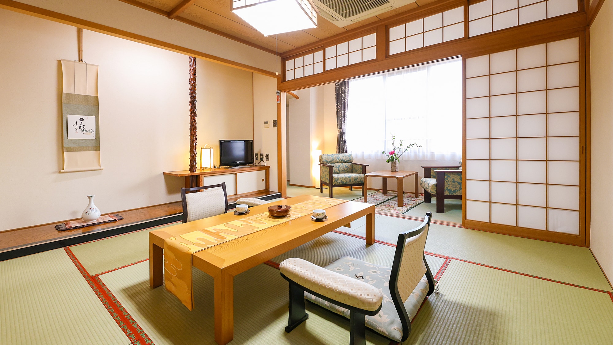 [Japanese-Western style room] High class room that combines the unique aesthetics of Japan with the comfort of Western style