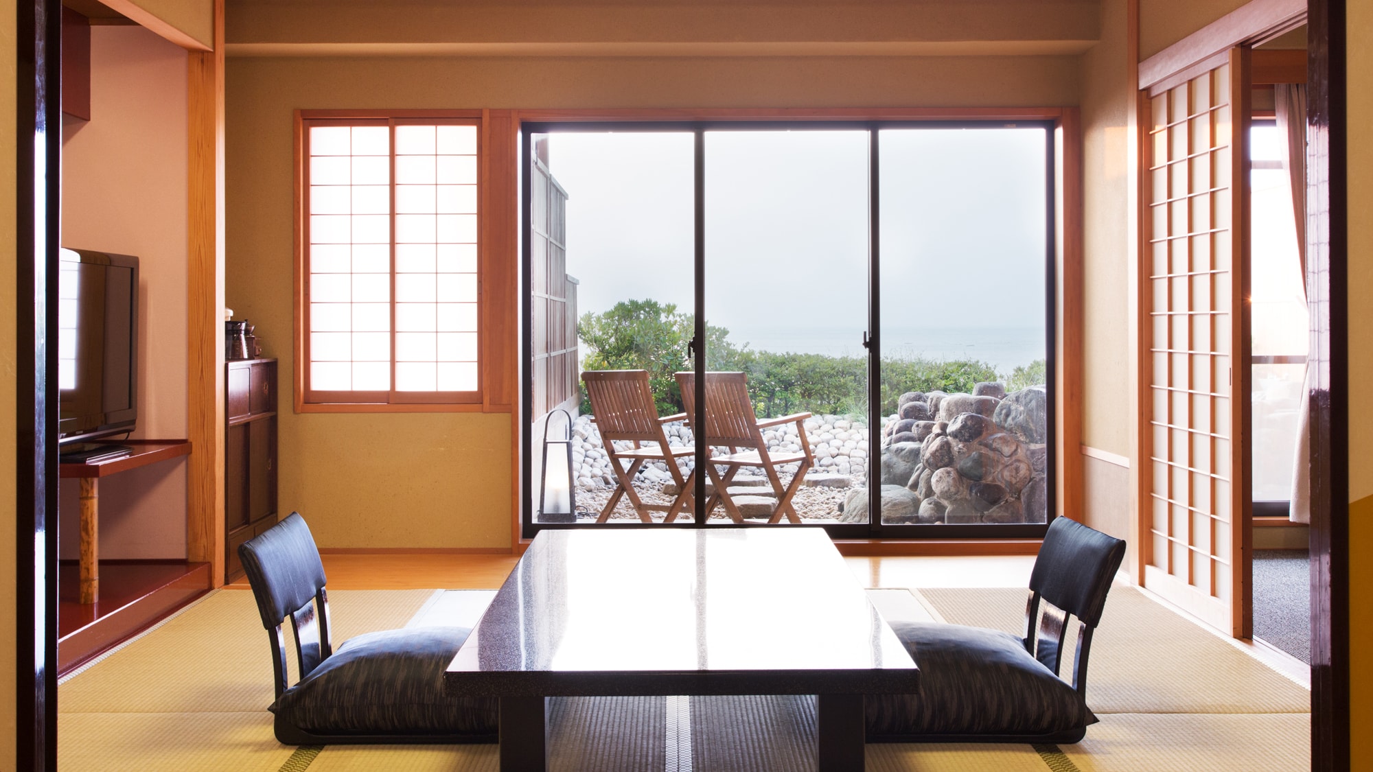 Guest room with garden open-air bath (example)
