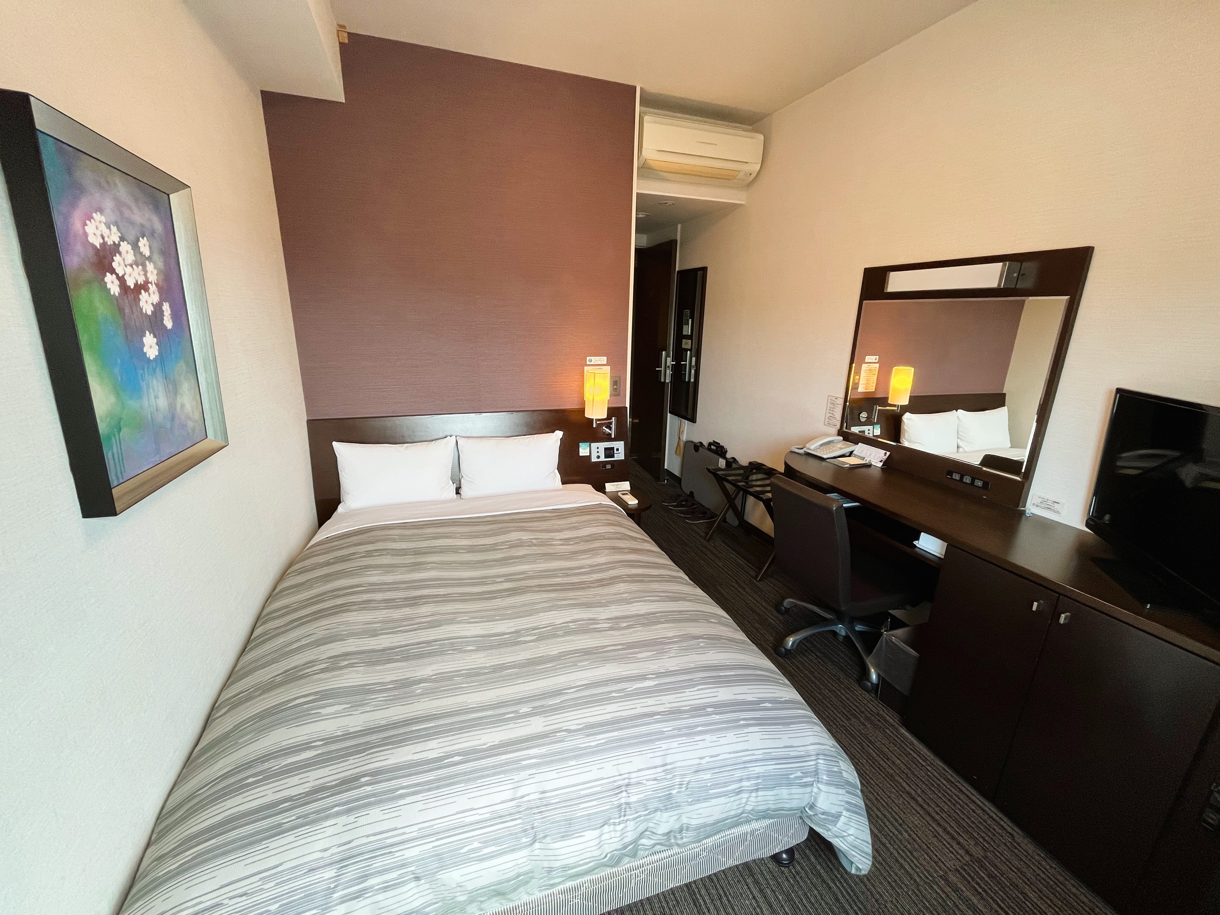 Kamar Semi-Double Nyaman Bebas-Rokok