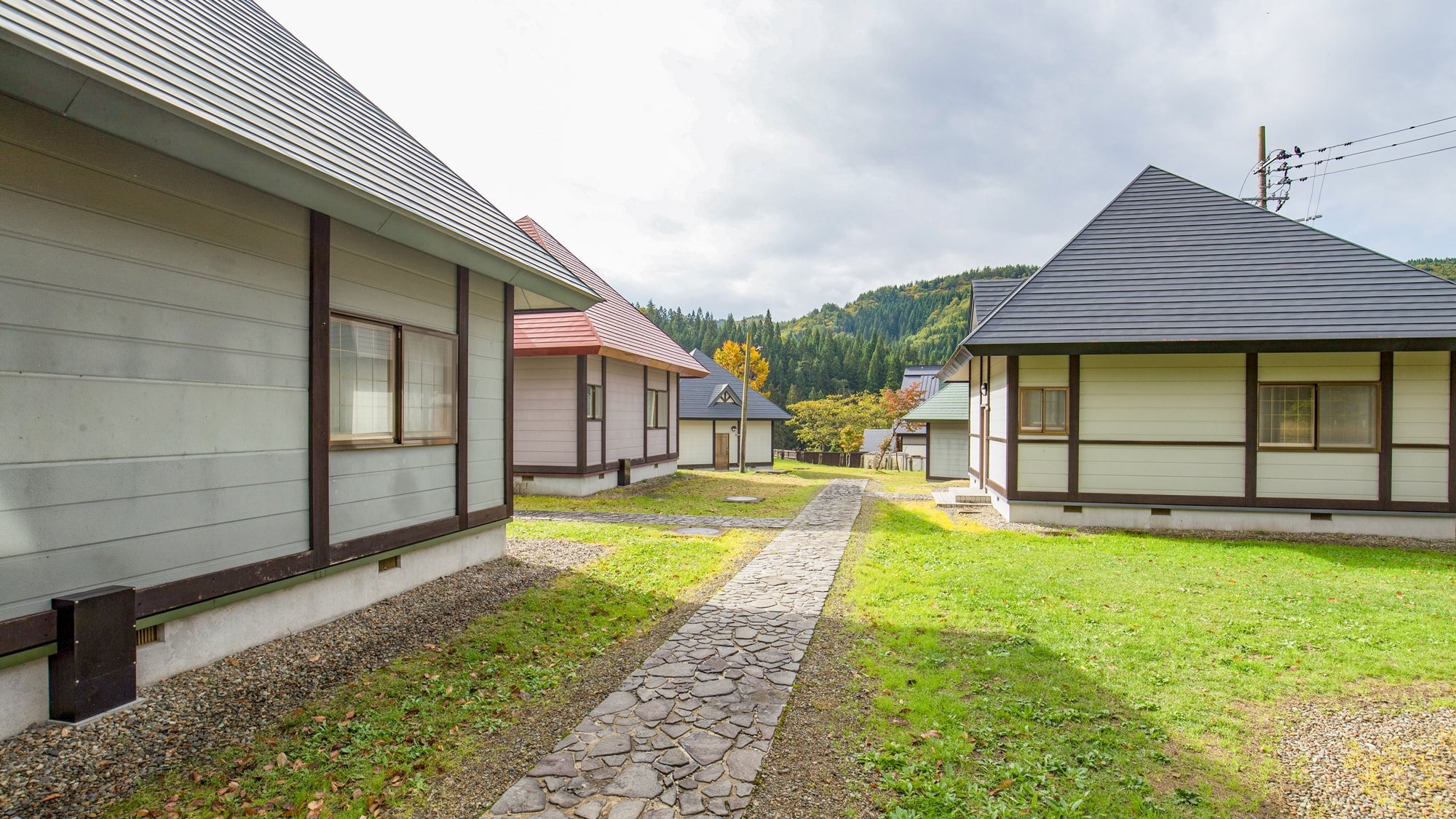 * Normal cottage [No pets] / 2 stories that can accommodate up to 5 people