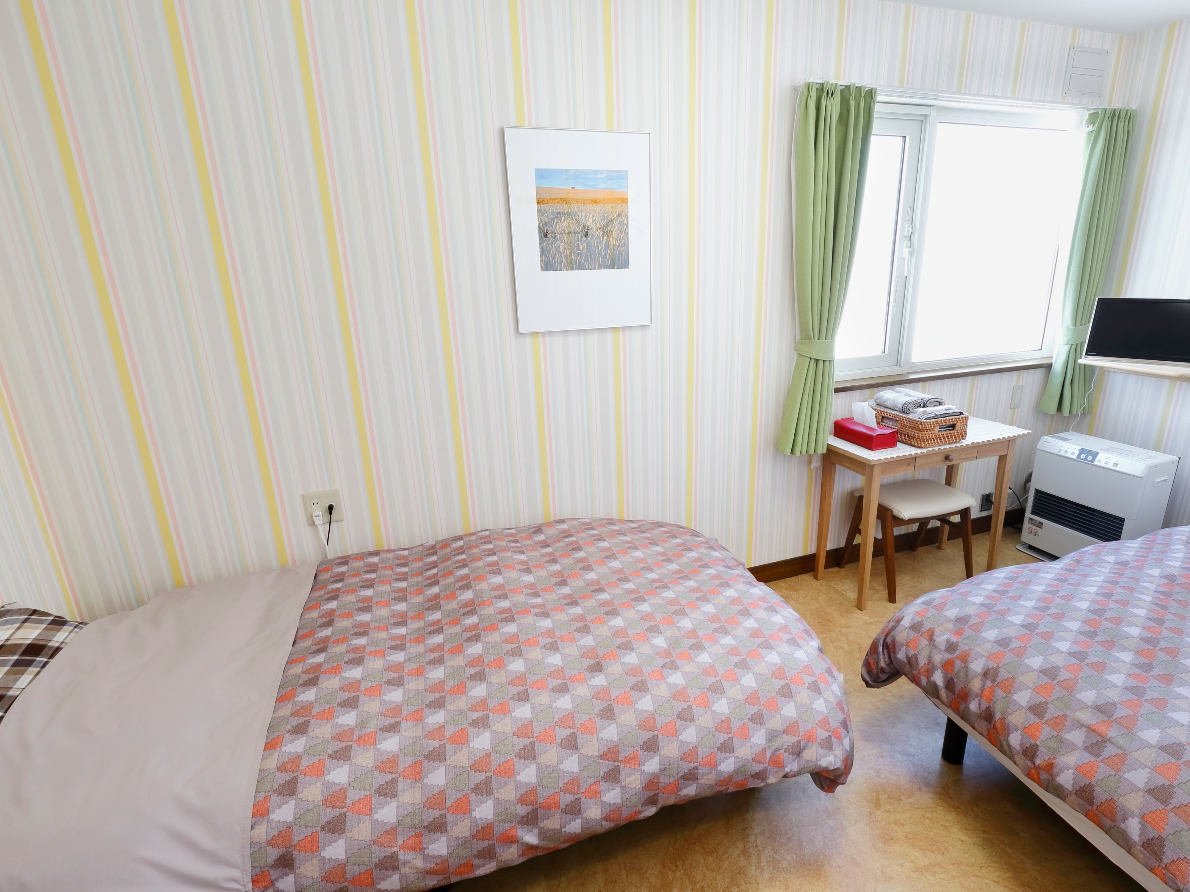 Twin room 2