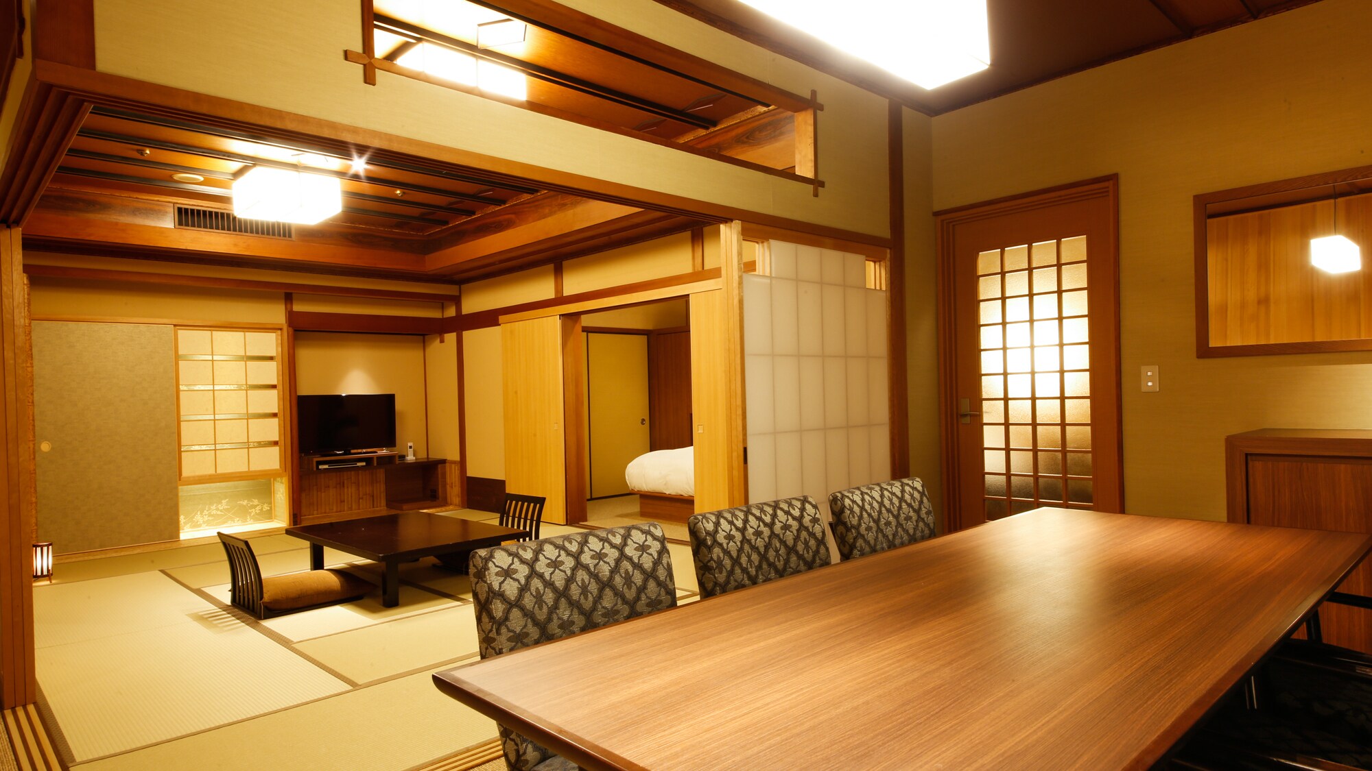 [Special floor "Riraku" Grande Room B]