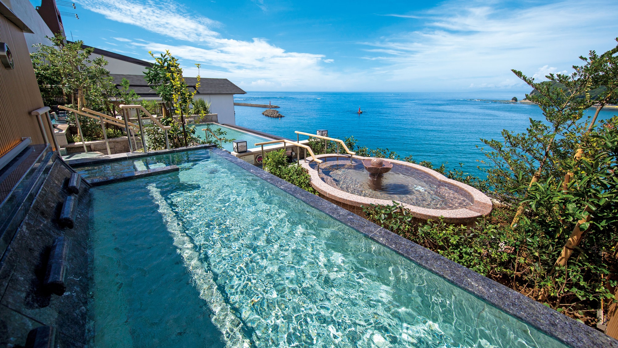 *【노천탕】지상 35m의 노천탕. 절경을 즐기면서 개방감 넘치는 시간을 마음껏.