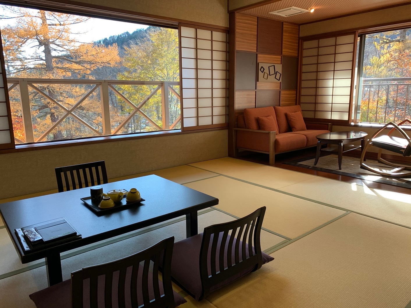 * 객실 일례 / 히노키 욕조를 갖춘 특별 일본식 방