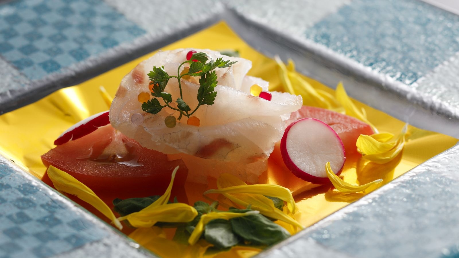 ★ Carpaccio of seasonal fish from Ehime Prefecture *The image is an image*