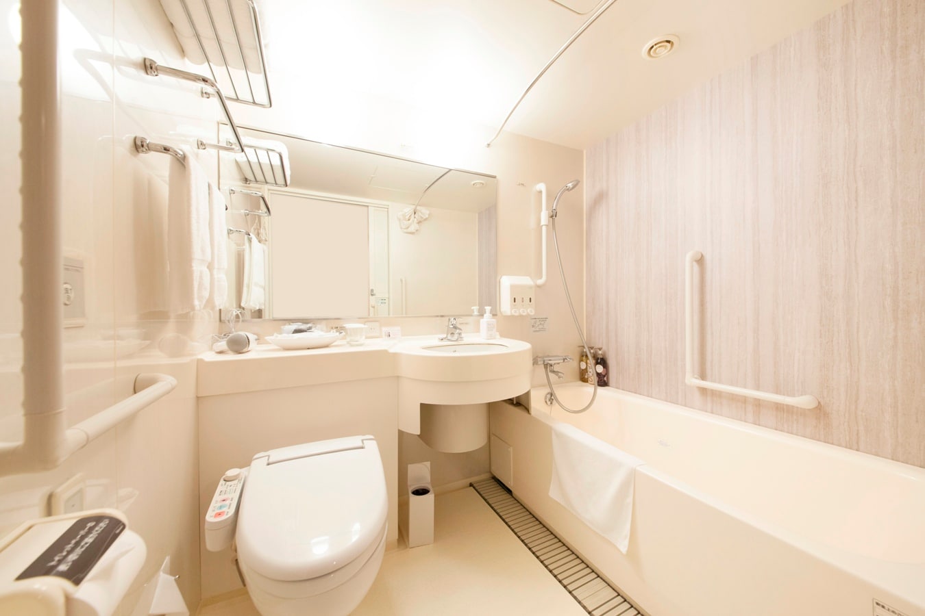 universal twin room