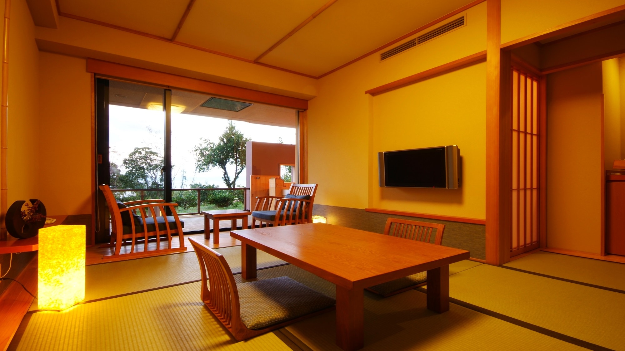 [Wave Extract / Japanese / Western Room / View: Garden]