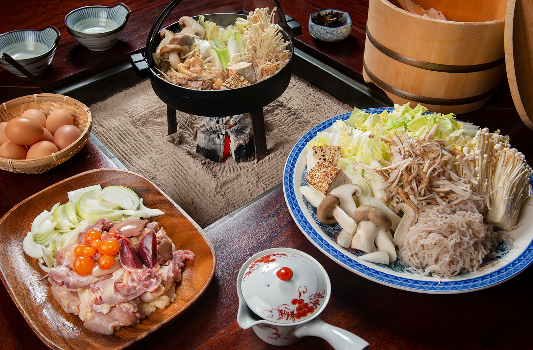 [Tòa nhà chính] "Món sukiyaki gà địa phương được Miyama tuyển chọn đặc biệt"