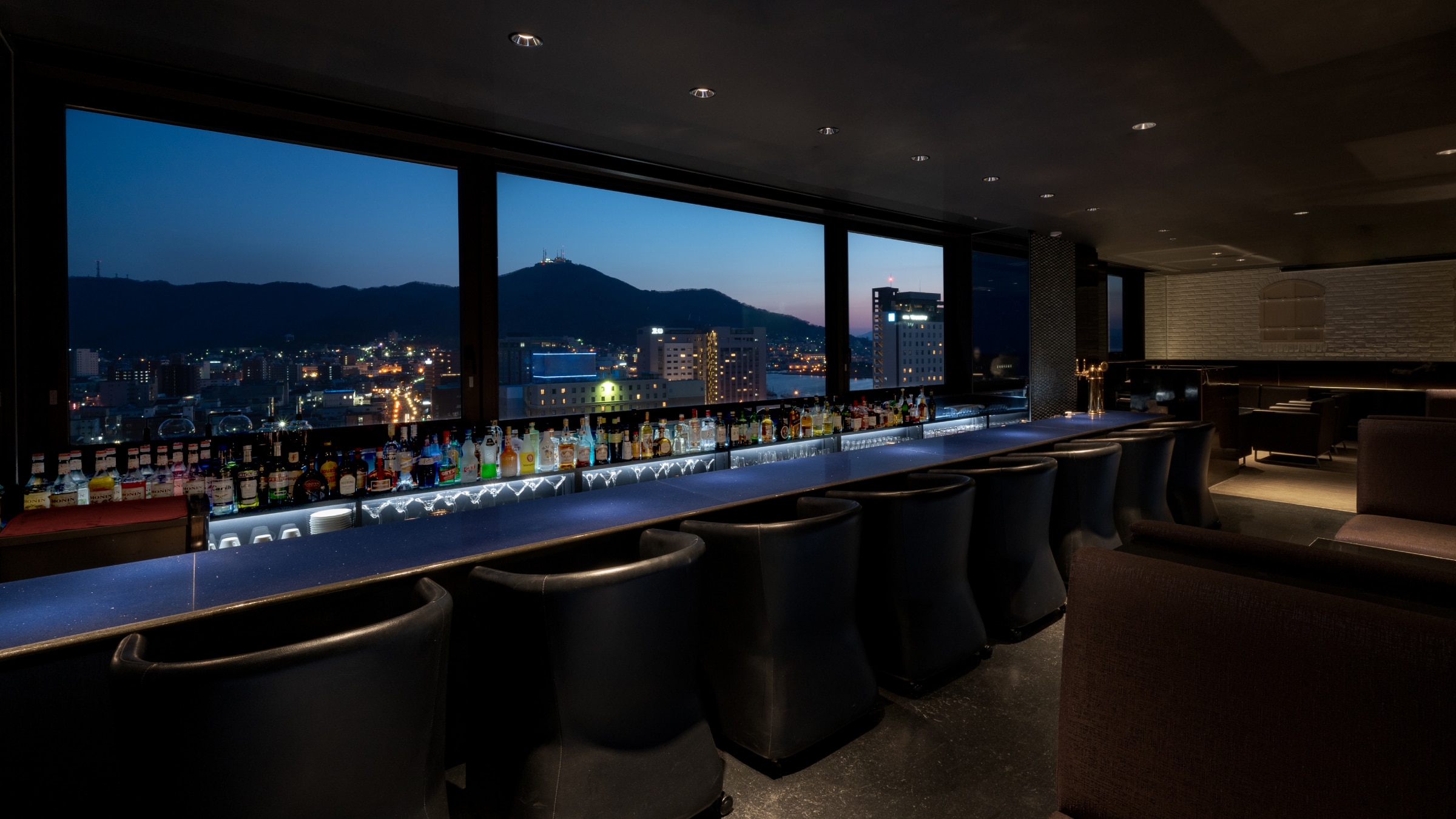 [13th floor] Night view bar Esterado