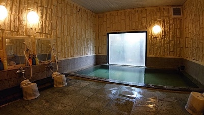 Natural hot spring large bath