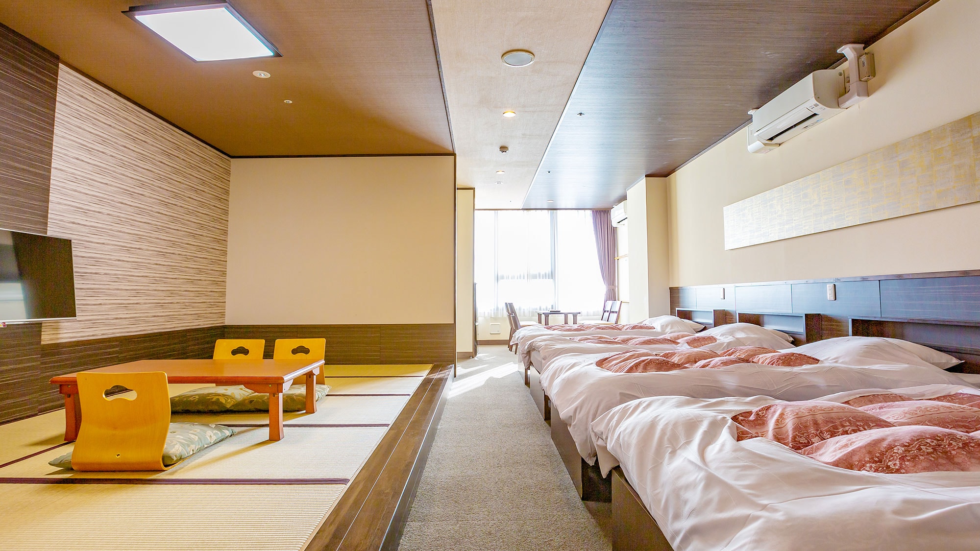 Phòng Suite kiểu Nhật-Tây có bồn tắm trong nhà