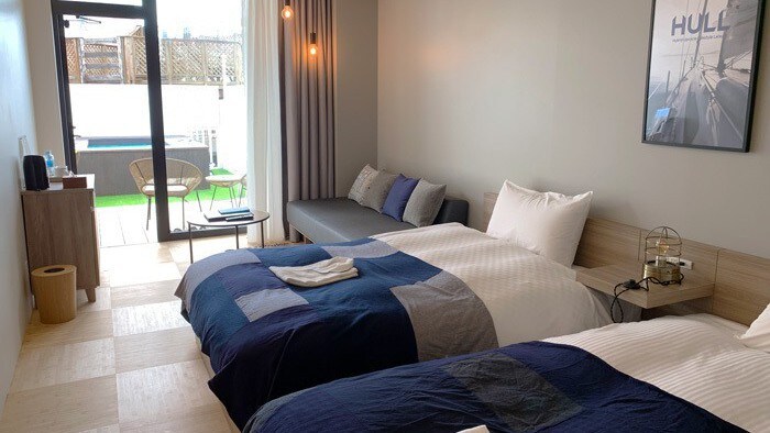 <102> Garden Twin & Sofa