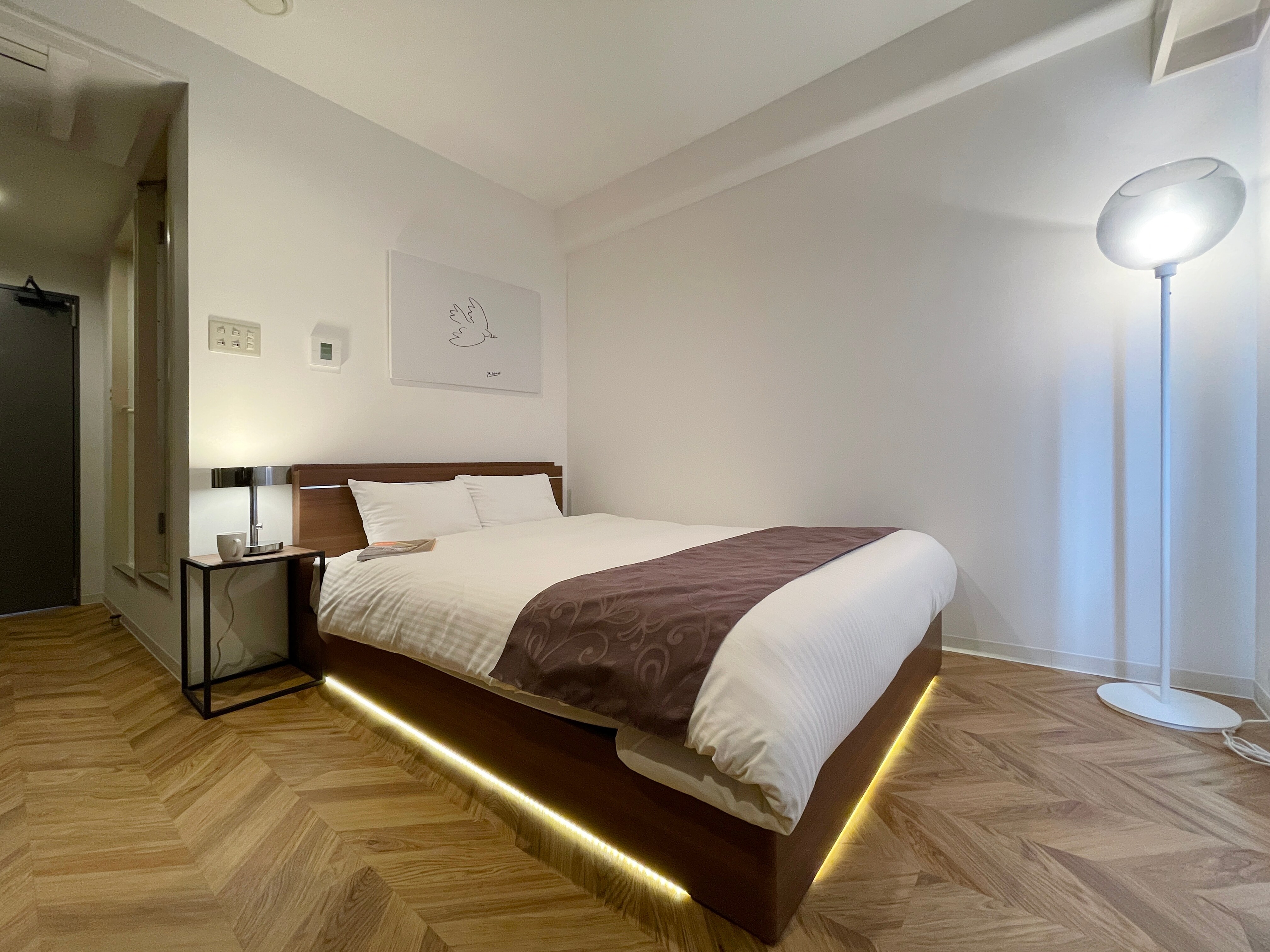 4th floor double bedroom