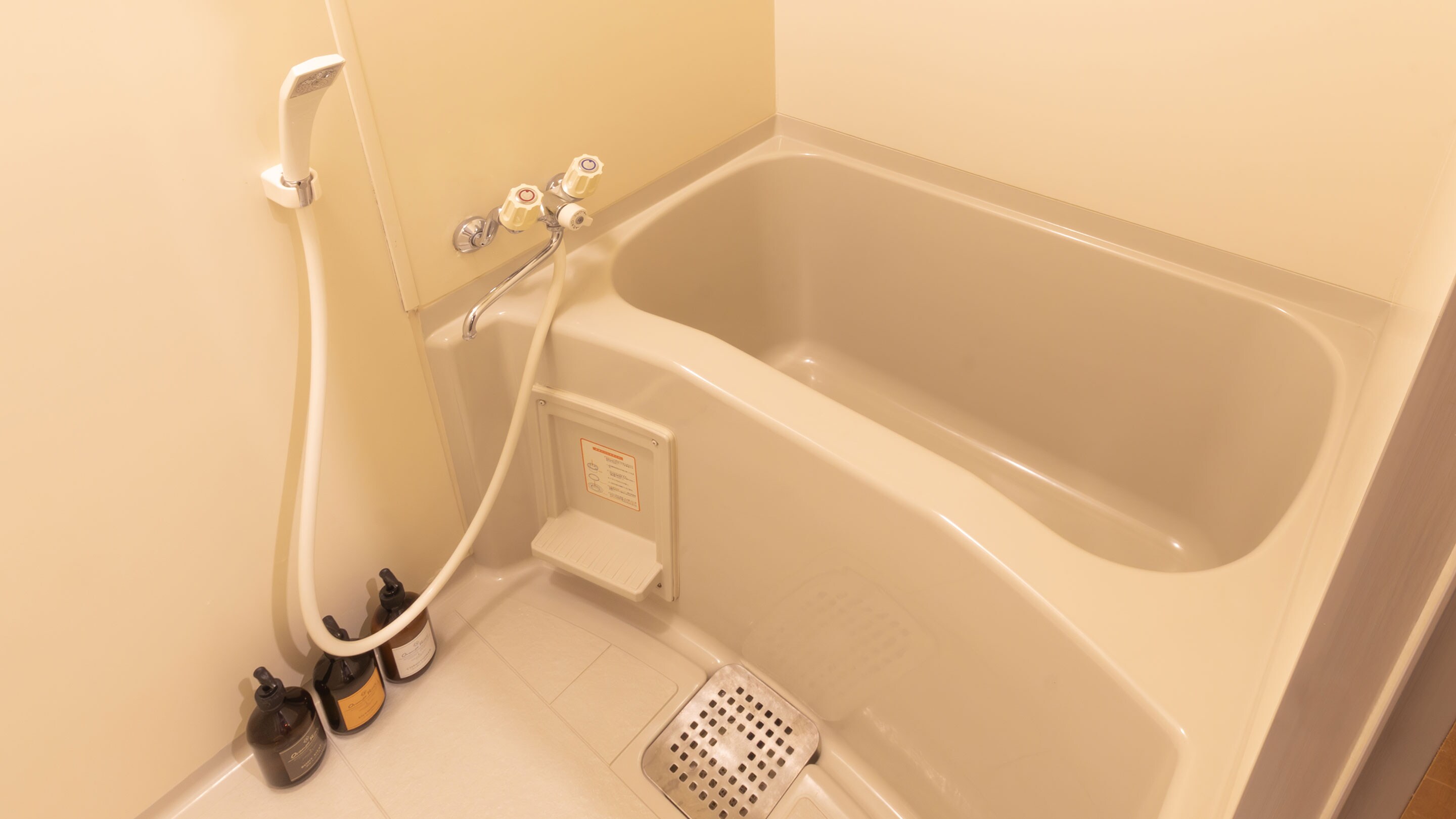 標準日式客房，可容納6人 *客房範例