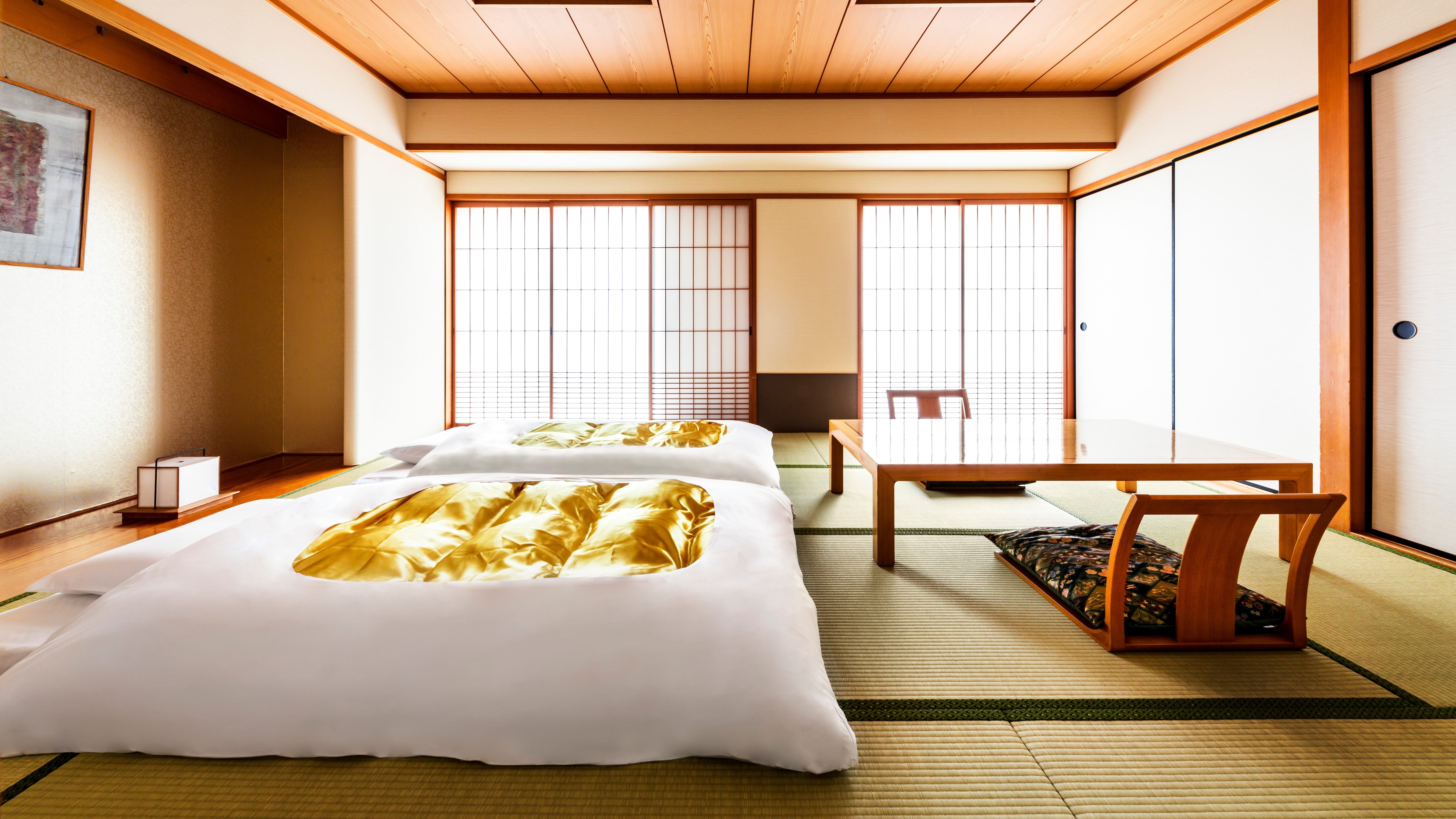 Kamar bergaya Jepang [10 tikar tatami] dengan 4 set futon Jepang